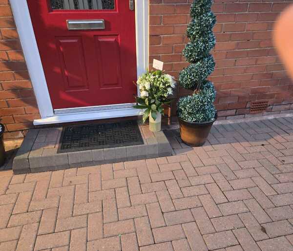 Flowers delivered to customer