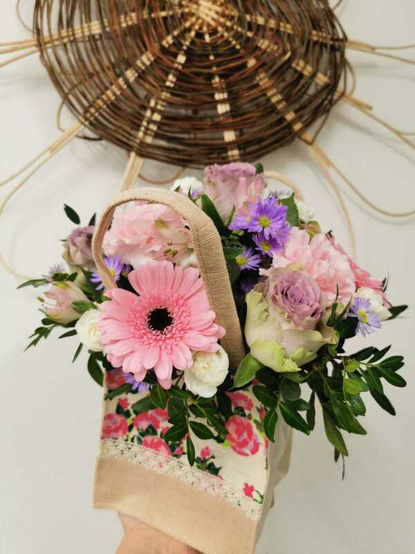 Flowers delivered to customer