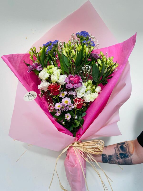 Flowers delivered to customer