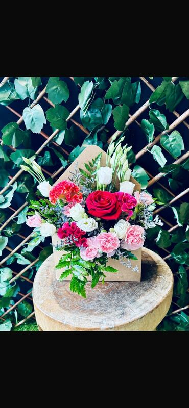 Flowers delivered to customer