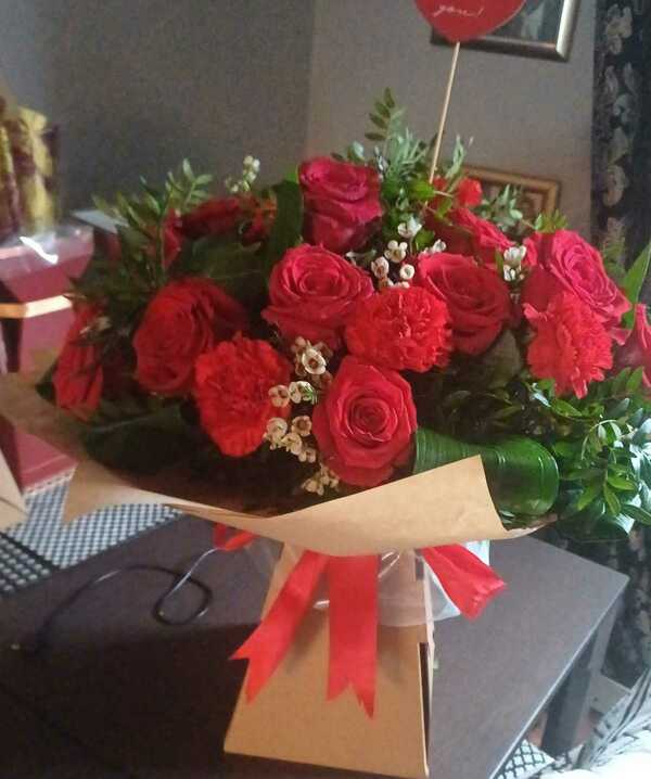 Flowers delivered to customer