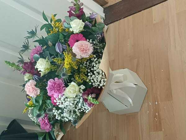 Flowers delivered to customer