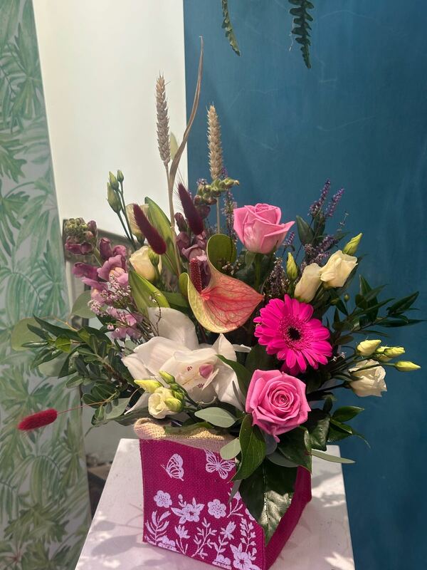 Flowers delivered to customer