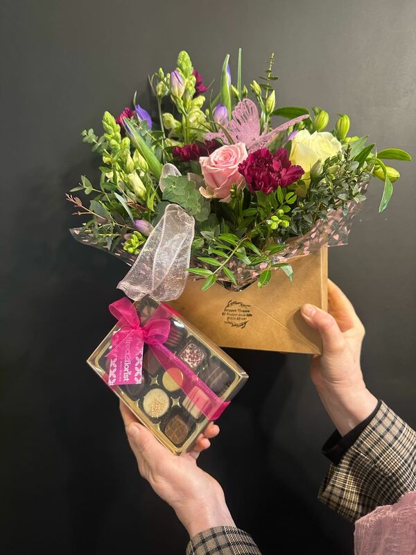 Flowers delivered to customer