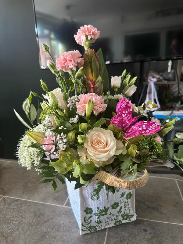 Flowers delivered to customer