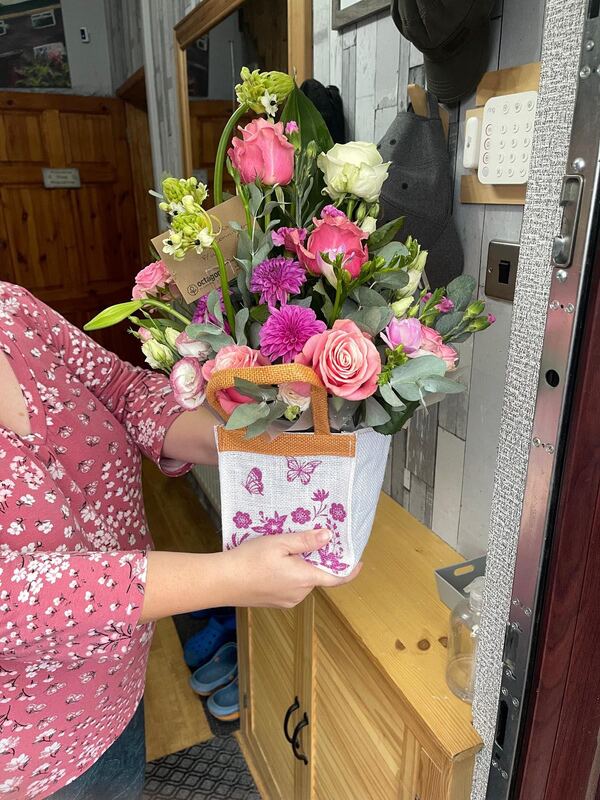 Flowers delivered to customer