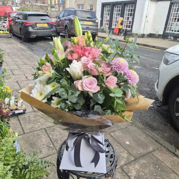 Flowers delivered to customer