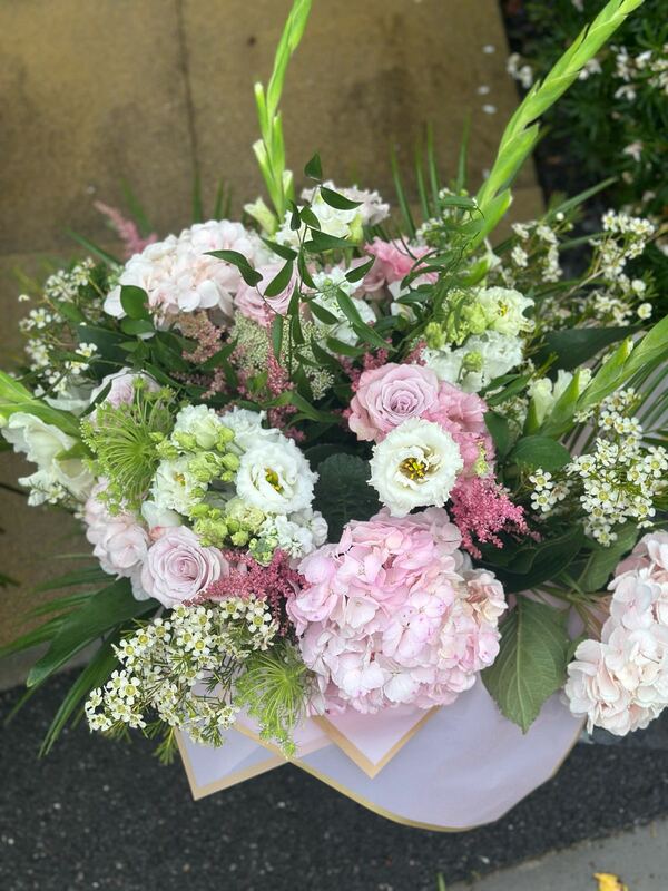 Flowers delivered to customer