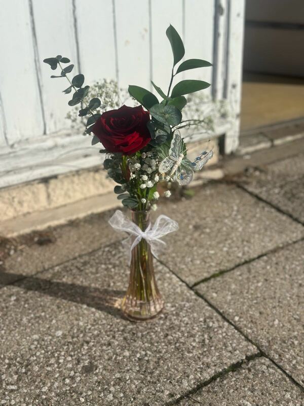 Flowers delivered to customer