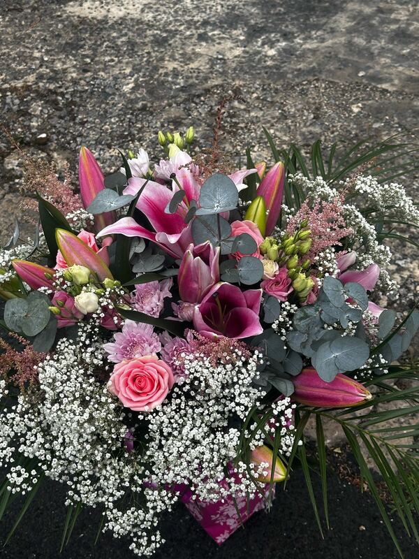Flowers delivered to customer