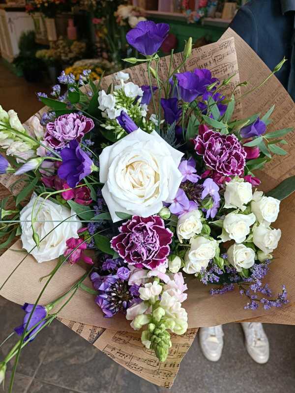 Flowers delivered to customer