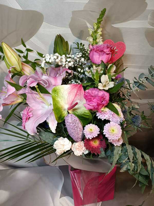 Flowers delivered to customer