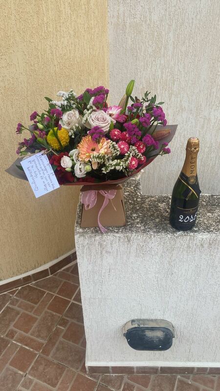 Flowers delivered to customer