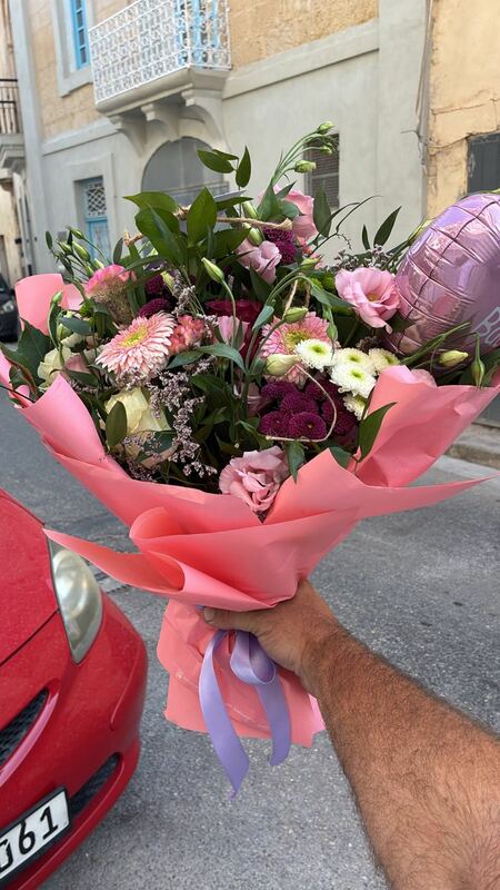 Flowers delivered to customer