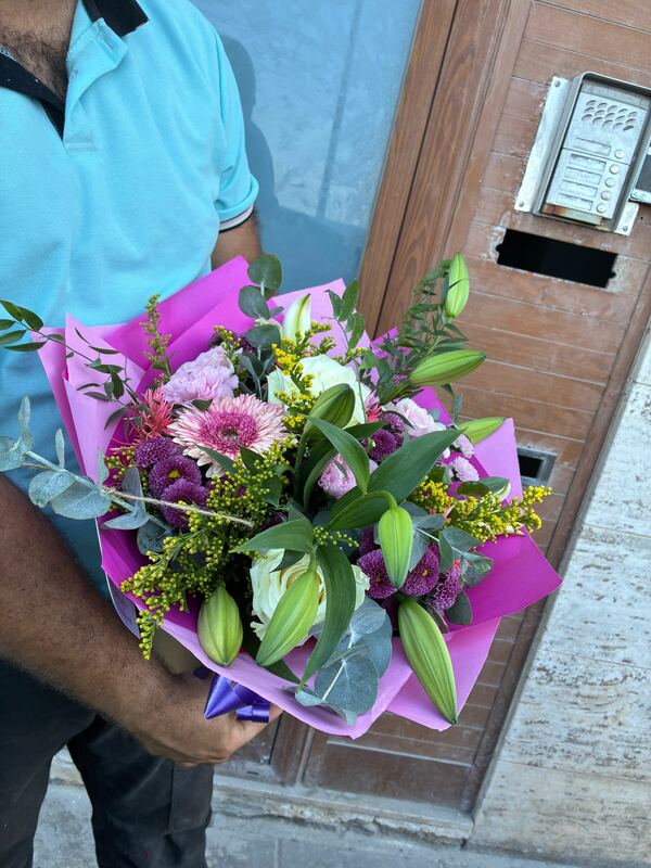 Flowers delivered to customer