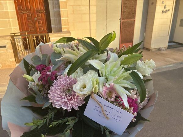 Flowers delivered to customer
