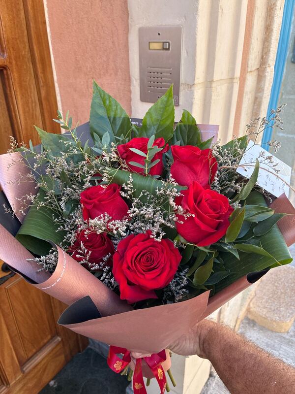 Flowers delivered to customer