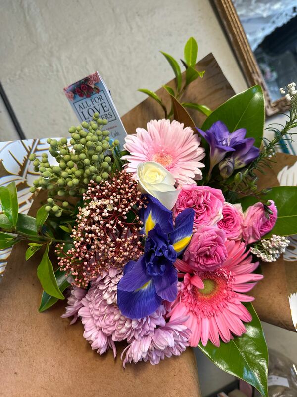 Flowers delivered to customer