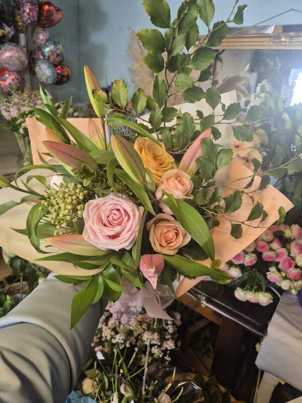 Flowers delivered to customer