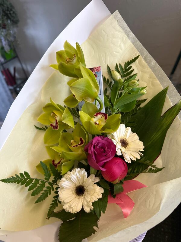 Flowers delivered to customer