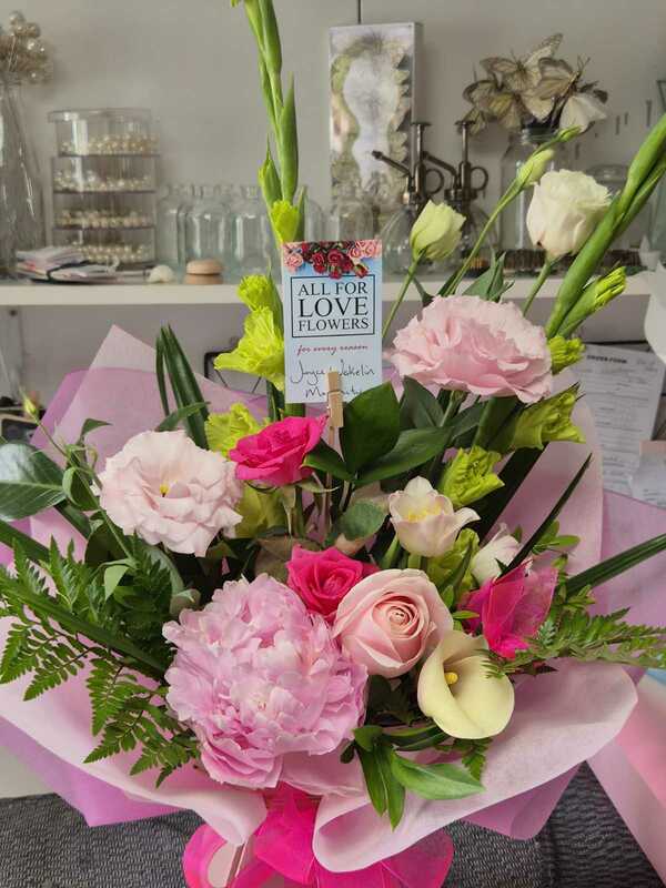 Flowers delivered to customer