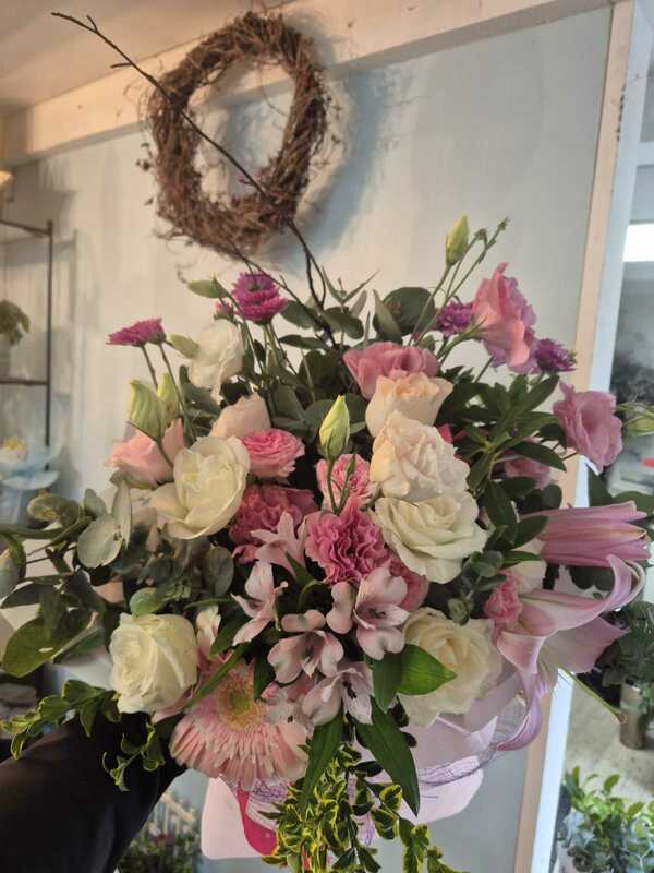 Flowers delivered to customer