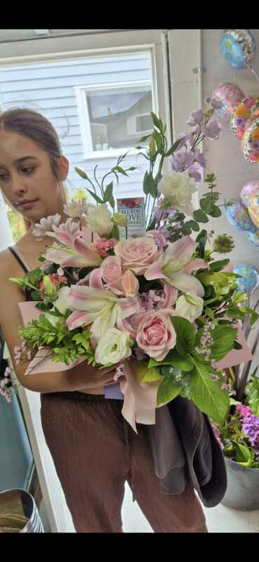 Flowers delivered to customer