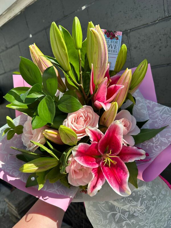 Flowers delivered to customer