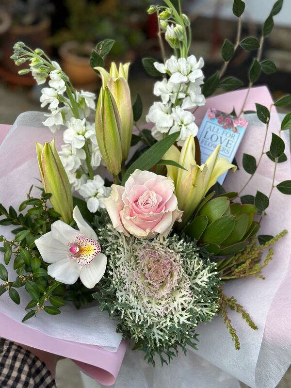 Flowers delivered to customer
