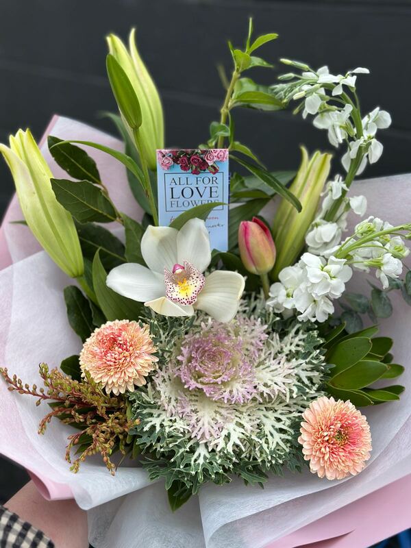 Flowers delivered to customer