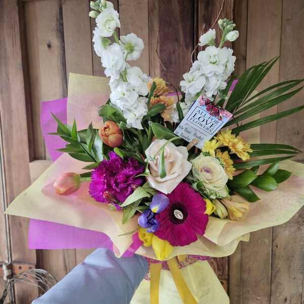 Flowers delivered to customer