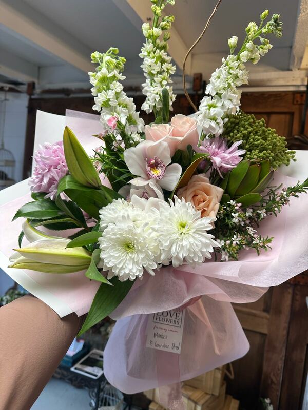 Flowers delivered to customer