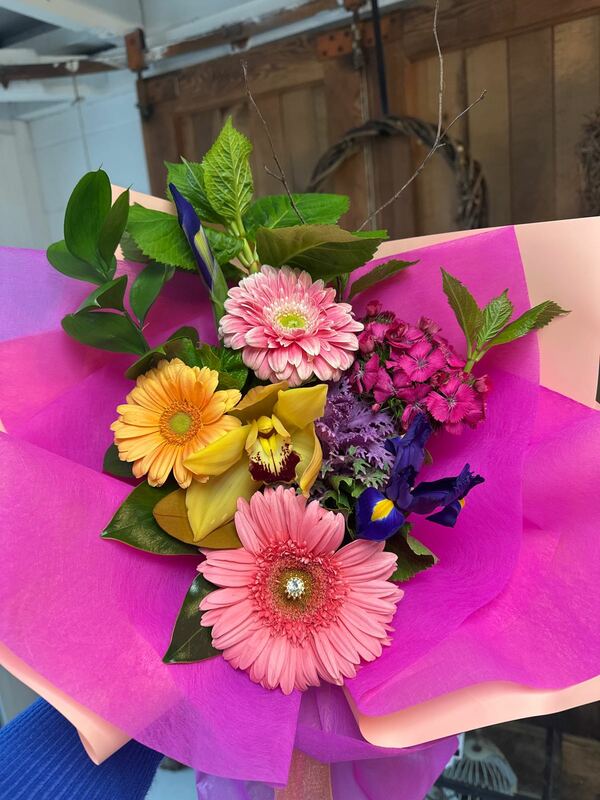 Flowers delivered to customer