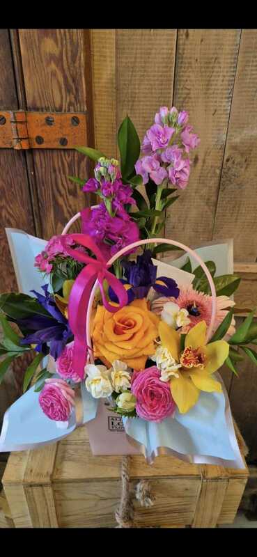 Flowers delivered to customer