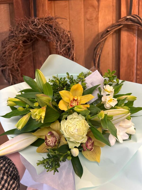 Flowers delivered to customer