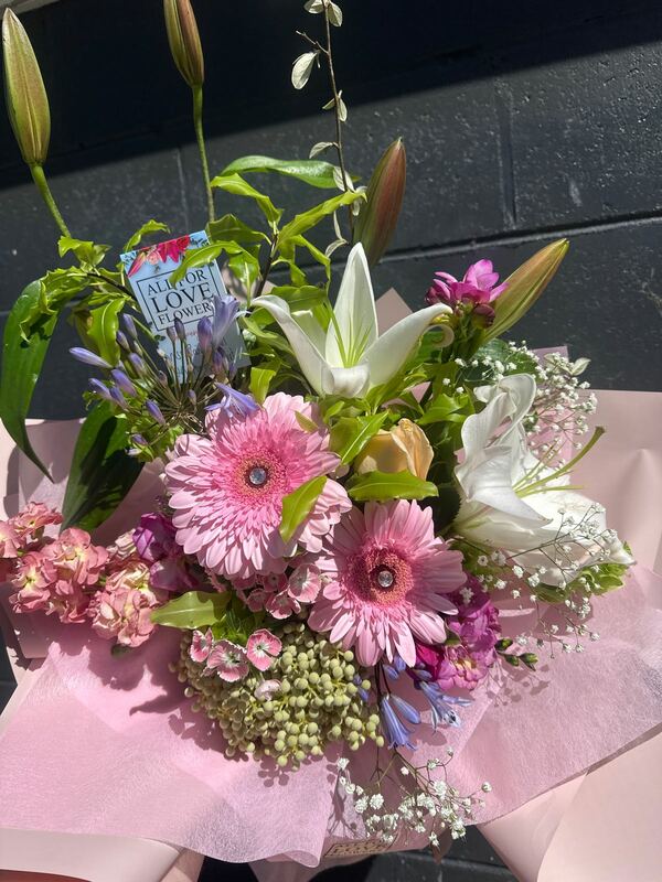 Flowers delivered to customer